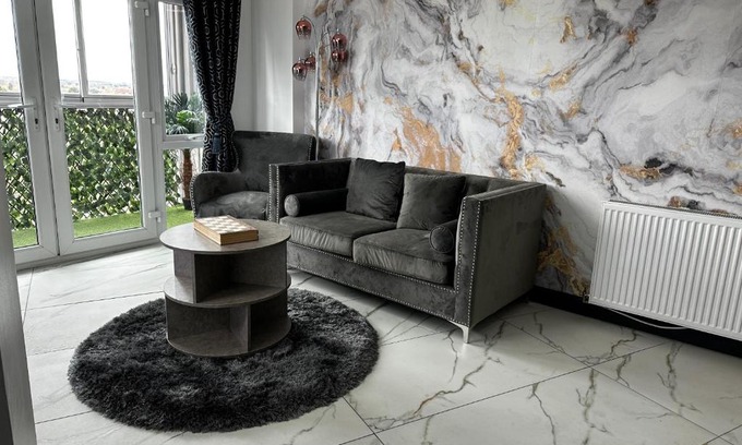 Slough Apartment | Two bed apartment with balcony Slough,Windsor,Legoland