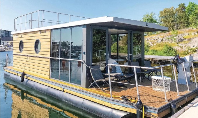Vastervik Boat Rental | Two-Bedroom Accommodation in Vastervik