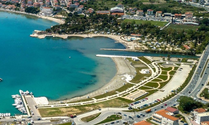 Strozanac Apartment | Two bedroom apartment with terrace Podstrana, Split (A-22897-b)
