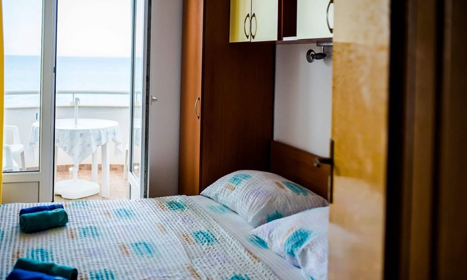 Drasnice Apartment | Two bedroom apartment near beach Drašnice, Makarska (A-20243-g)