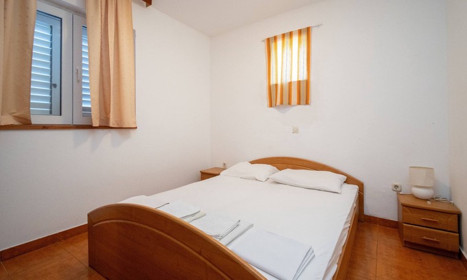 Razanac Apartment | Two bedroom apartment near beach Ražanac, Zadar (A-5766-g)
