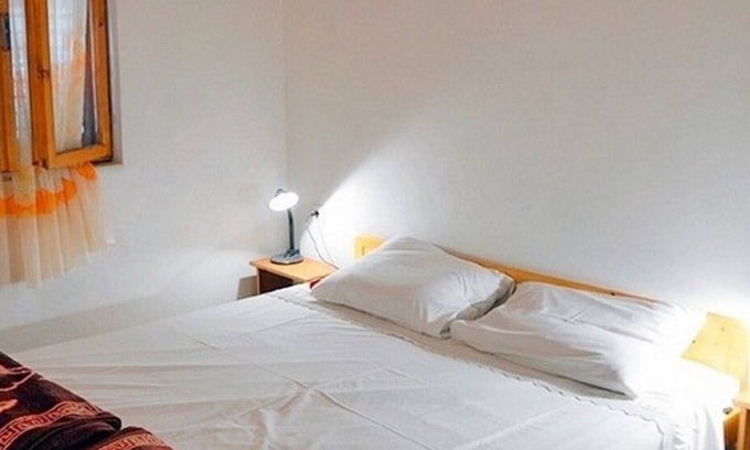 Ivan Dolac Apartment | Two bedroom apartment near beach Ivan Dolac, Hvar (A-18100-e)