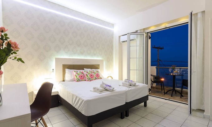 Laganas Apartment | Two-Bedroom Apartment with Balcony