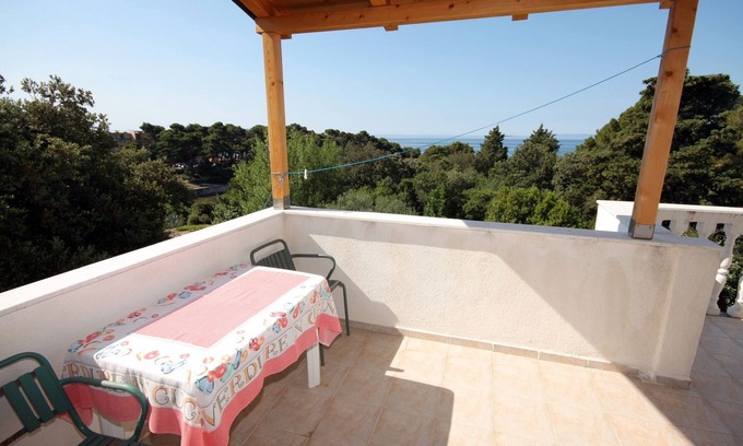 Suha Punta Apartment | Two bedroom apartment with terrace and sea view Suha Punta, Rab (A-5050-a)