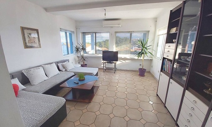 Island Dugi Otok Apartment | Two bedroom apartment with terrace and sea view Sali, Dugi otok (A-8181-b)