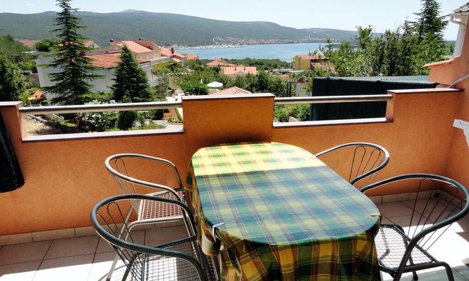 Kornic Apartment | Two bedroom apartment with terrace and sea view Kornić, Krk (A-5418-b)