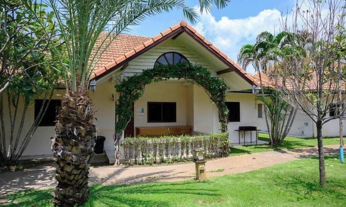 Si Racha Apartment | Two Fifty Nine Resort 259 Resort Three-Bedroom House #2