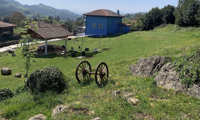 Llamero Cottage | Two houses together 20 people + with farm 3000 m, barbecue parking