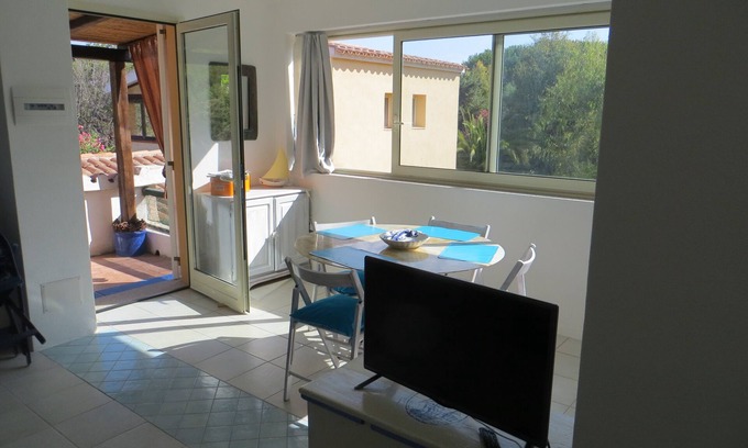 Santa Teresa di Gallura House | TWO-ROOM APARTMENT - FREE ON FOUR SIDES 600 m from the sea - Rena Majore (S. Teresa)