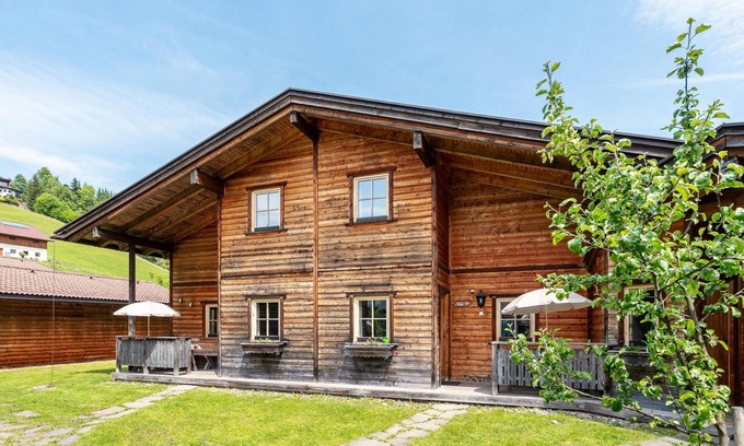 Niederau House | Two semi-detached houses with views