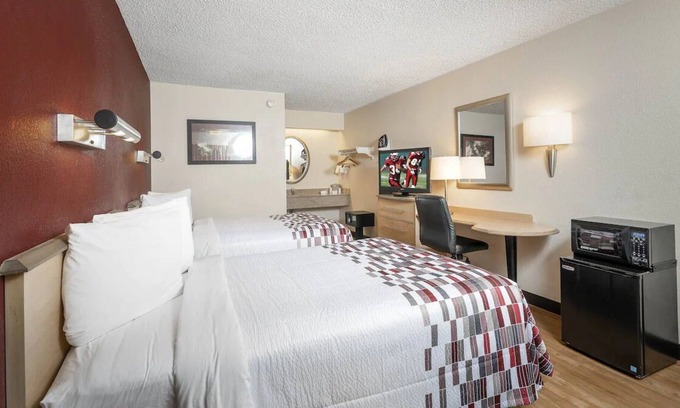 Bowmansville House | Two Spaces! Experience a Weekend of Fun! Pet-friendly, FREE Parking!