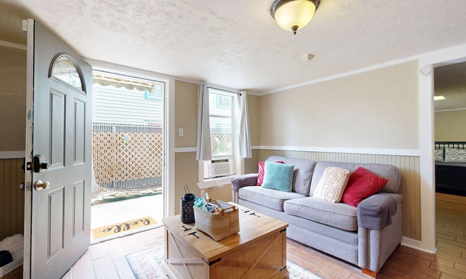 San Jacinto House | Two-Story Family-Friendly Home with balcony, patio, WIFI, TVs & great location