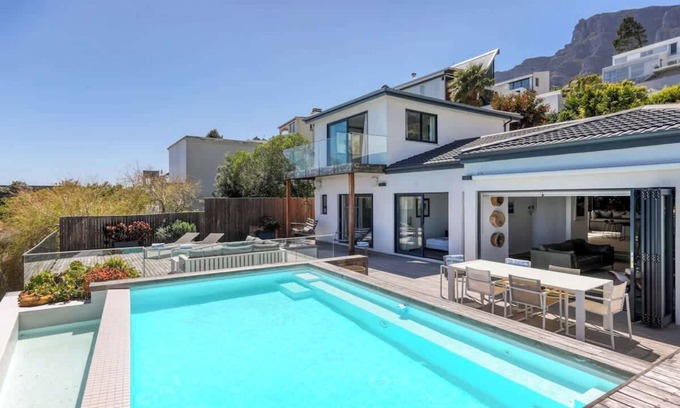Camps Bay Villa | Ty Gwyn Camps Bay - Luxury Villa with pool & views