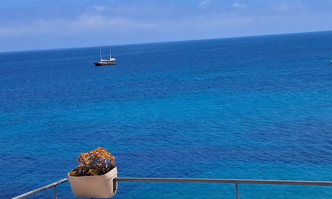 Centro Storico Apartment | Typical house with terrazzo overhanging seen sea