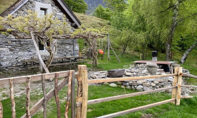 Centovalli Ski Chalet | Typical Ticino rustic in the Centovalli