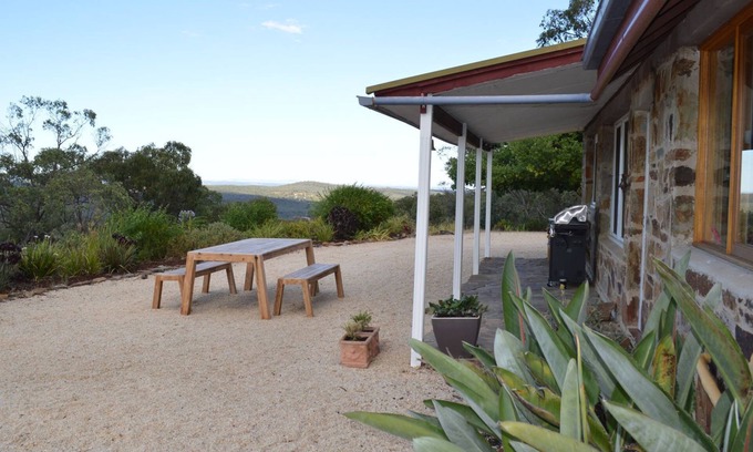 Chewton Bushlands House | Ukamirra -magic views in private bush setting