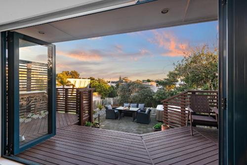 Mount Maunganui House | Ultimate beach location