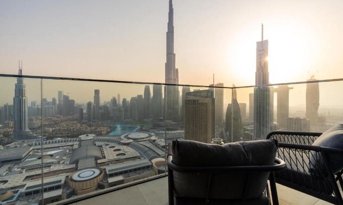 Bur Dubai Apartment | Ultimate Stay Full Burj Khalifa & Downtown Views Designer Luxury High Floor connected to Dubai Mall for 4 People