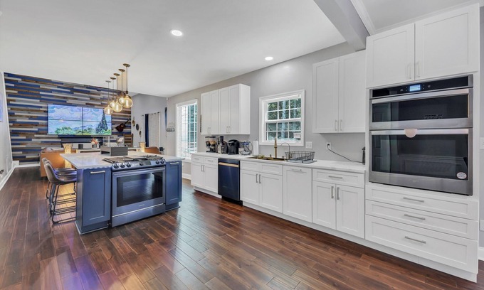 McDonough House | Ultimate Vacay Home with Glamping Option!