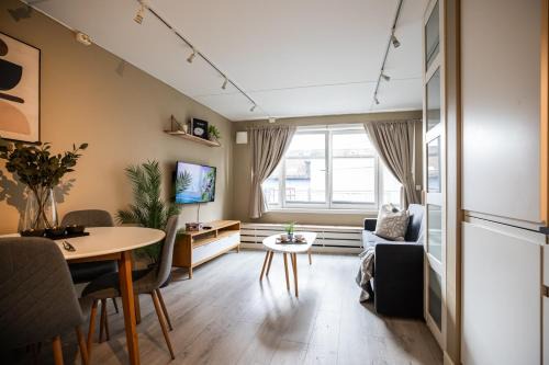 Gronland Apartment | Ultracentral duplex with private rooftop terrace