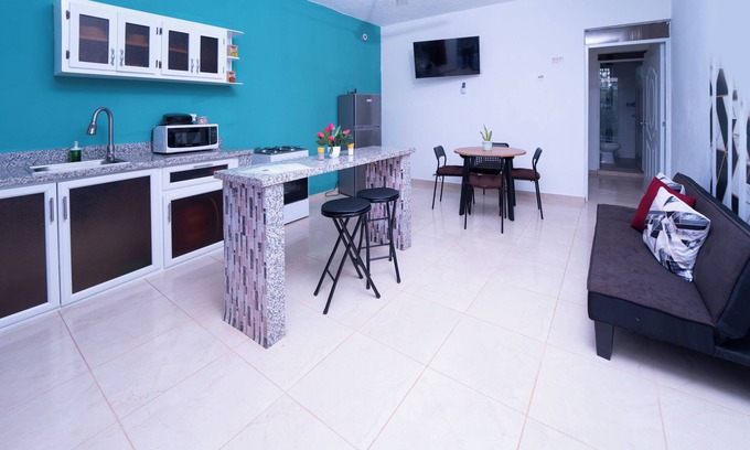 Samana Apartment | UNFORGETTABLE STAY/COCKTAILS/JACUZZI/WI-FI/AC.