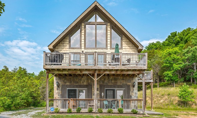 Sevierville Ski Chalet | Unforgettable Sunrise View, Dual Living Spaces & on Douglas Lake by Pigeon Forge