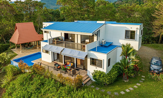 Uvita Villa | Unicornio Azul House