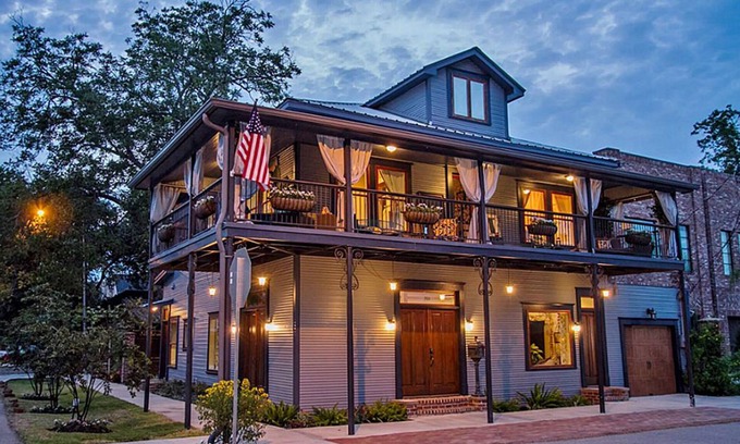 Washington Ave./ Memorial Park House | Unique Historic Showpiece Home 6K sq ft. 4 living/ent areas, hot tub on balcony