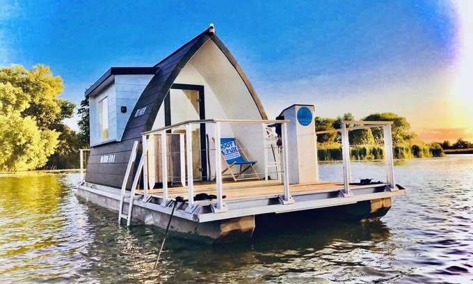 Ketzin/Havel Boat Rental | Unique license-free houseboat on the Havel