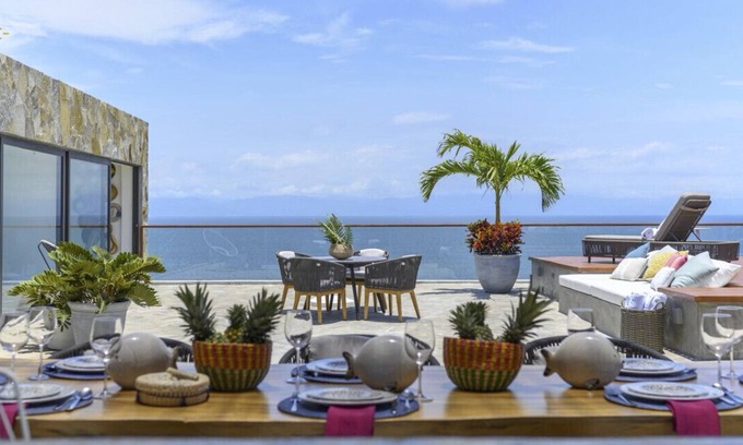 La Cruz de Huanacaxtle Condo | Unique luxury penthouse with private pool and chef - Punta Mita Corridor