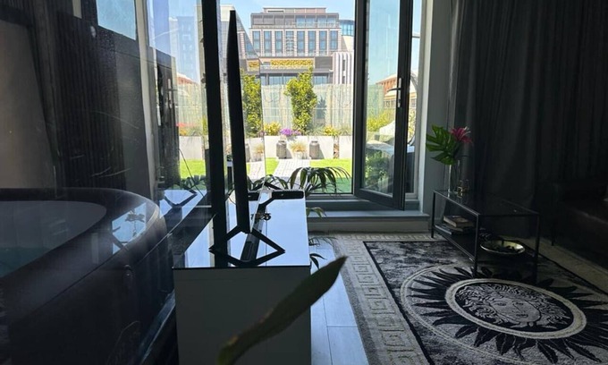 The Westside Apartment | Unique Penthouse with Jacuzzi & Garden