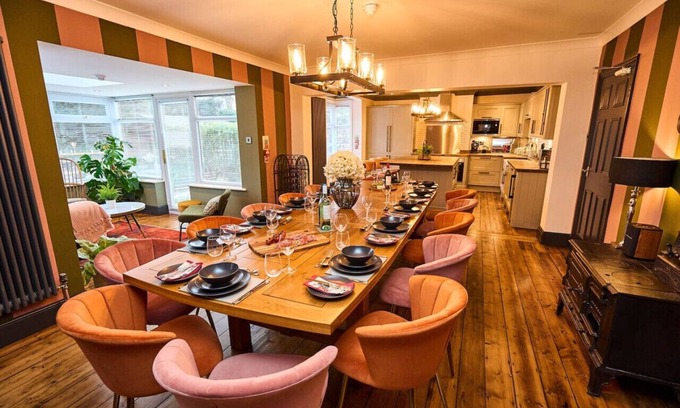 New Forest District House | Unique Retreat: Gorgeous Interiors & Garden