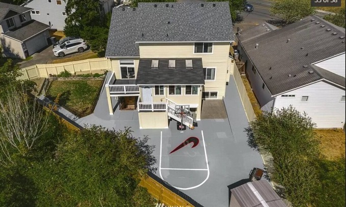 Auburn House | Unit 1 of 2 cozy suites, centrally located