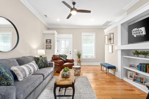 Clarksville House | Unit #5 638 Madison St