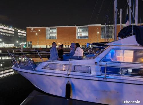 Le Havre Boat Rental | Unusual night on a small yacht