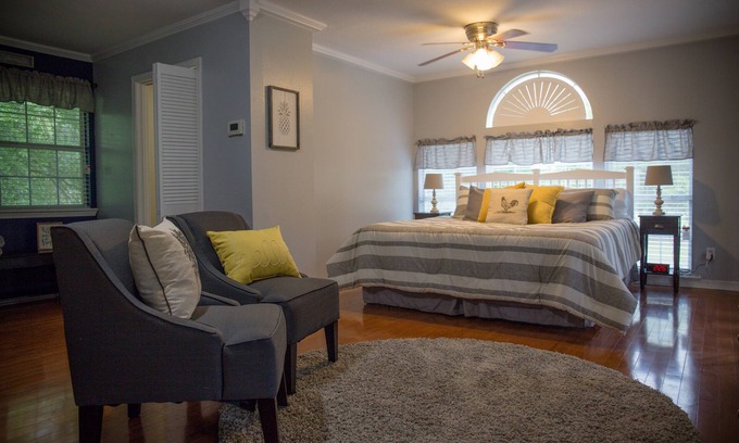 Greenwood House | Unwind and de-stress. Relaxing, private modern farmhouse style suite