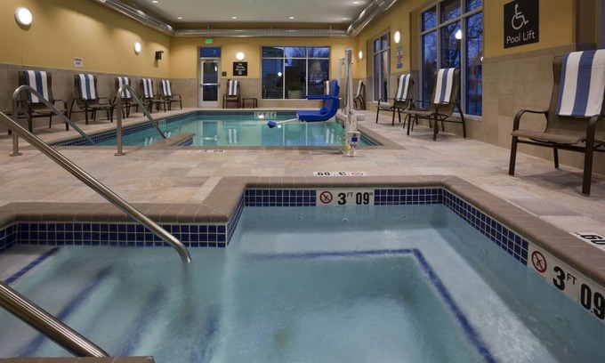 Kutzky Park House | Unwind in Style and Comfort! 3 Convenient Units, Kitchen!