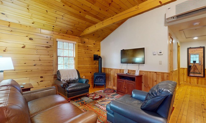 Northport Cabin | Unwind in this dog-friendly cabin with kitchen, firepit, WiFi & wooded views