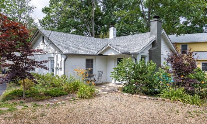 Haw Creek Cottage | Updated Comfy Cottage central to Asheville NC