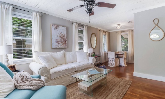 Biloxi Cottage | Updated cottage two blocks from the beach