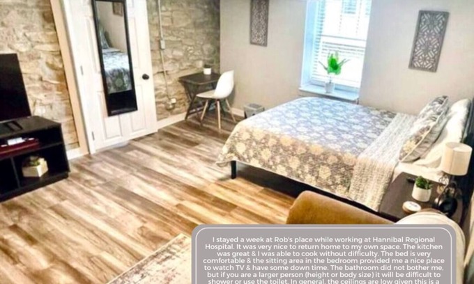 Hannibal Apartment | Updated efficiency unit attached to the Parlor on Paris - Rent both and save