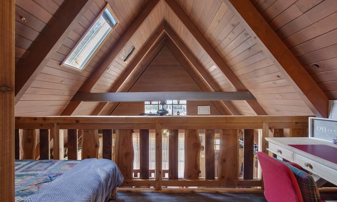 Packwood House | Updated Mt Rainier Cabin near White Pass and Cowlitz River - Mama Bear Chalet