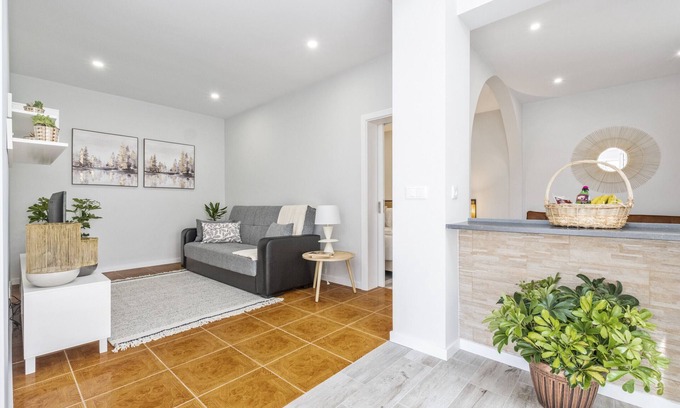 Canhas Apartment | Upland Home I by Madeira Sun Travel