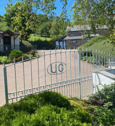 Risca East House | Upper Grippath Farm Holiday Cottages