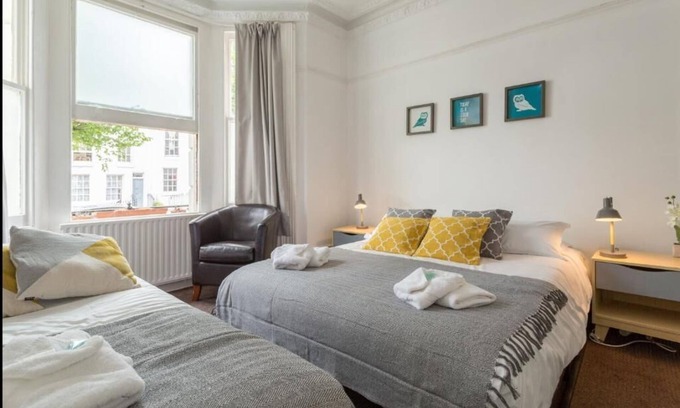 Brighton Hotel | Upper Rock G1 - double room en-suite