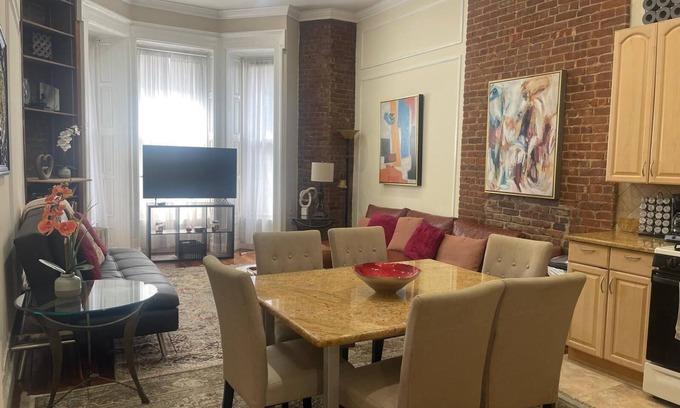 Upper West Side Apartment | Upper West Side Stunning 1BR with Ample Space!