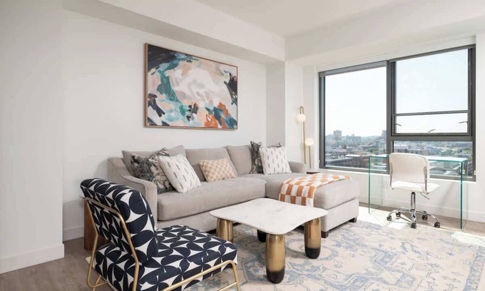 Central Square Apartment | Upscale 1BR near MIT Harvard with Parking!