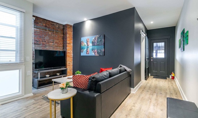 Central Hamilton Apartment | Upscale 2BR Apt with Netflix - Prime Location!