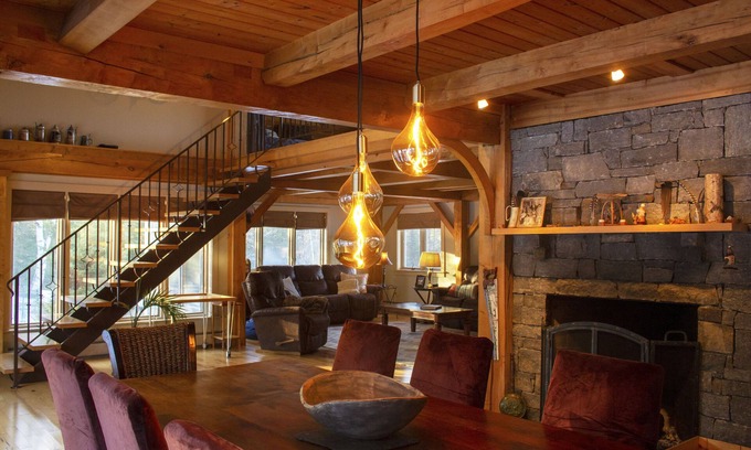 Shrewsbury House | Upscale 4 Season Killington/Okemo Retreat with Hot Tub