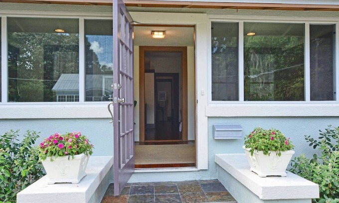 Mount Dora House | Upscale Downtown 3 BED/2 Bath Home